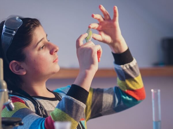 Empowering Teachers in Science Labs: Shaping Future STEM Leaders